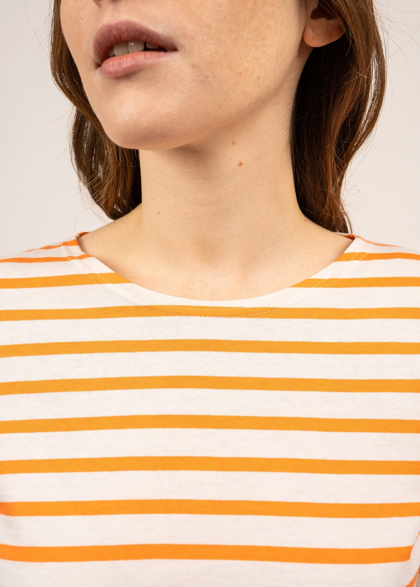 SAINT JAMES Marinière Minquidame - Coupe Droite, En Coton Léger (ECUME/ORANGE FLUO) 6 SAINT JAMES Marinière Minquidame - Coupe Droite, En Coton Léger (ECUME/ORANGE FLUO) - Image 4