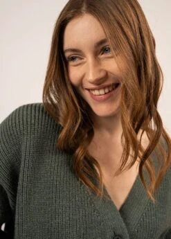 SAINT JAMES Gilet En Maille Perlée Murano - Col V Boutonné (VEGETAL) -Chic Marin Soldes 0749 VEGETAL 04