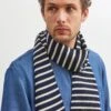 SAINT JAMES Echarpe Rayée Scarf - En Pure Laine Vierge (MARINE/ECRU) -Chic Marin Soldes 1409 MARINE ECRU E shop BD 1