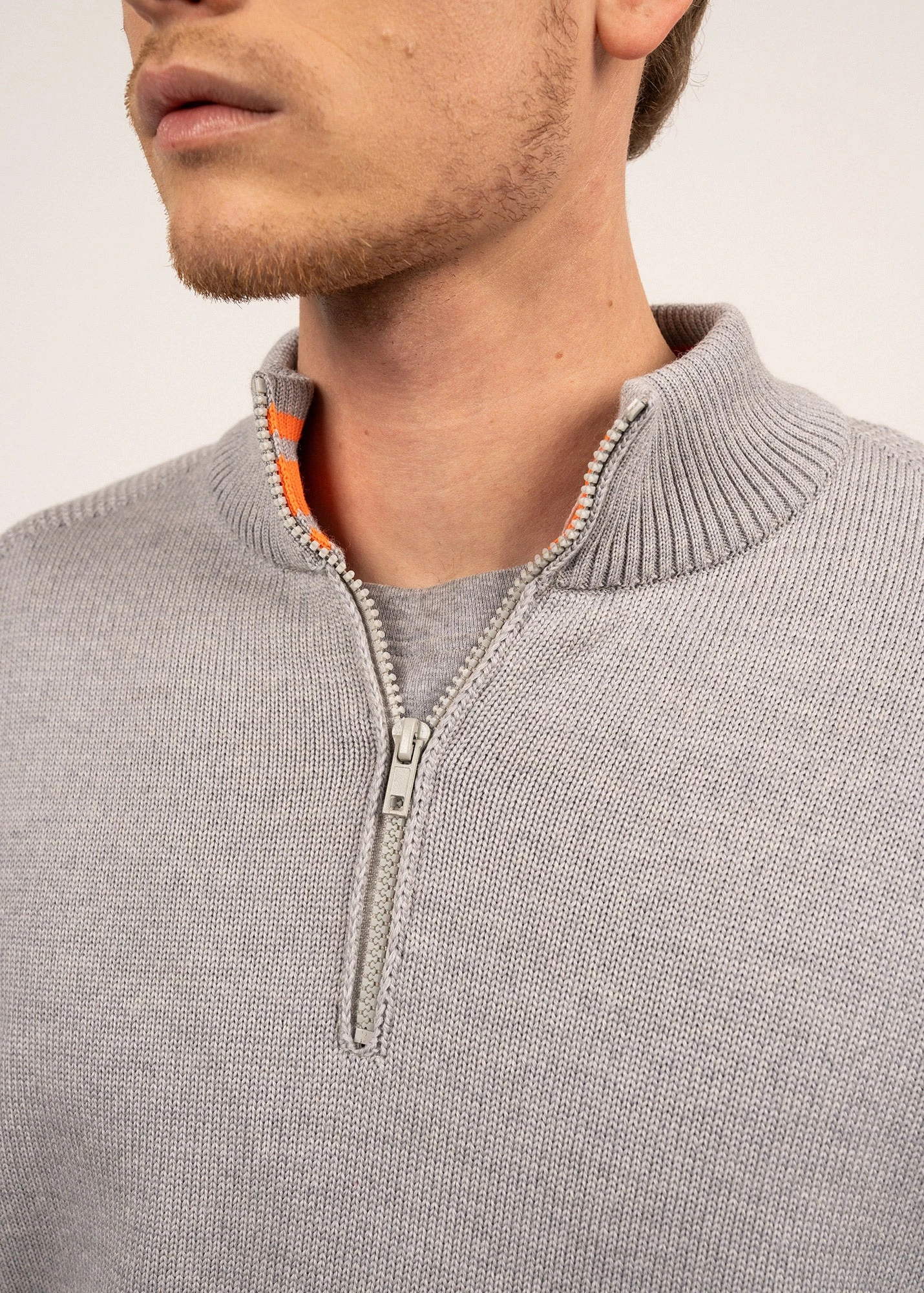 SAINT JAMES Pull à Col Montant Pamiers - En Jersey De Laine (PERLE CHINE/ORANGE FLUO) 7 SAINT JAMES Pull à Col Montant Pamiers - En Jersey De Laine (PERLE CHINE/ORANGE FLUO) - Image 5