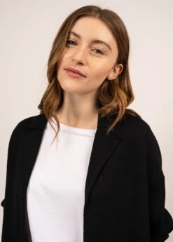 SAINT JAMES Veste Longue Biarritz Réédit - à Col Chemisier, En Laine (NOIR) 10 SAINT JAMES Veste Longue Biarritz Réédit - à Col Chemisier, En Laine (NOIR) -Chic Marin Soldes 2024 NOIR 04