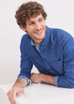 SAINT JAMES Chemise New Lambert - Coupe Droite, En Denim De Coton (DENIM) 9 SAINT JAMES Chemise New Lambert - Coupe Droite, En Denim De Coton (DENIM) -Chic Marin Soldes 4515 NEW LAMBERT II ML DENIM 26