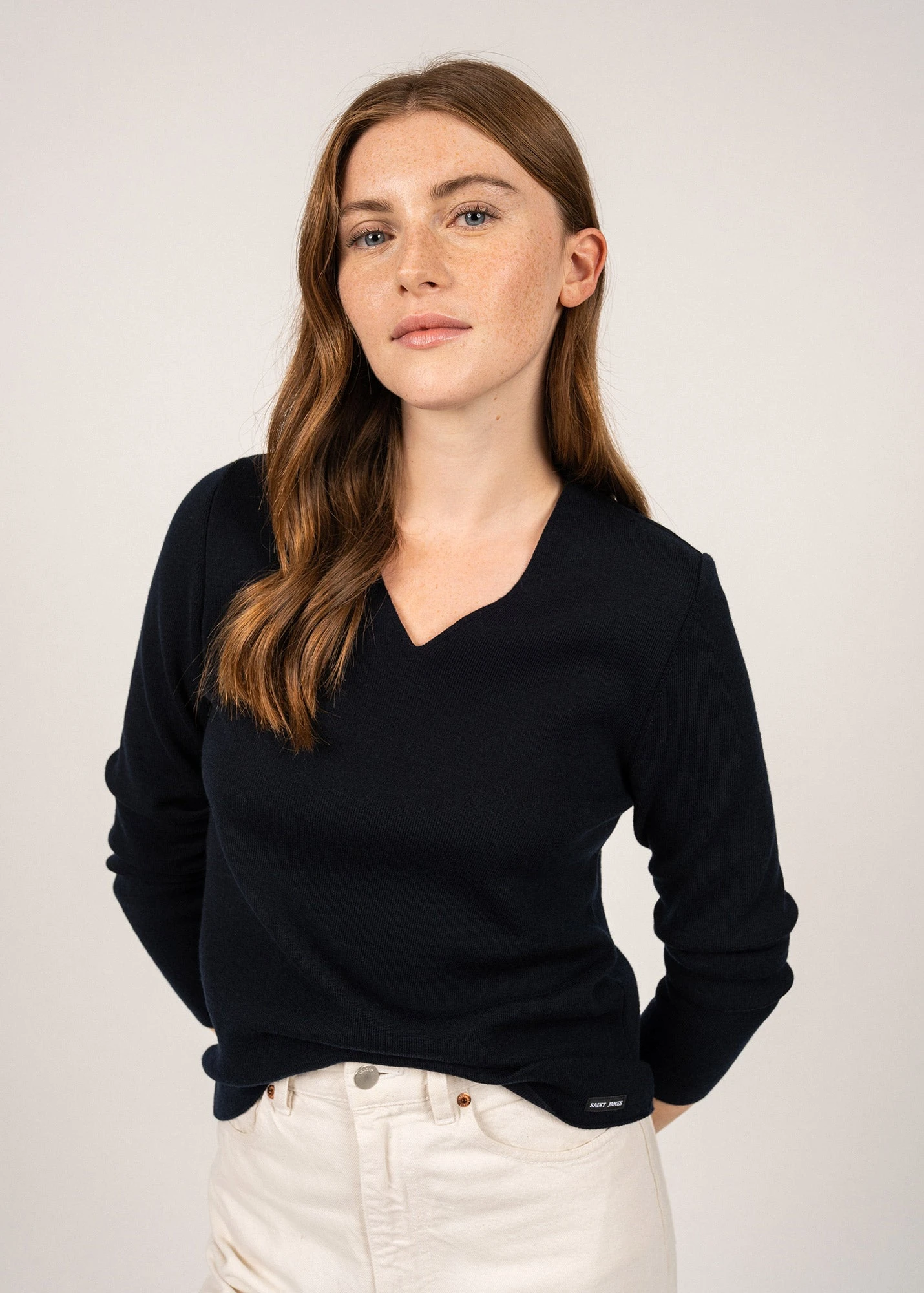 SAINT JAMES Pull Col V Bréhat - En Maille De Laine Fine (NAVY) 5 SAINT JAMES Pull Col V Bréhat - En Maille De Laine Fine (NAVY) - Image 3