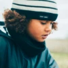 Bonnet Enfant Rayé - SAINT JAMES X Les Petits Résistants (ECUME/NAVY/NAVY) -Chic Marin Soldes bonnet ecume navy 1