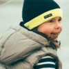 Bonnet Enfant Uni - SAINT JAMES X Les Petits Résistants (NAVY/JAUNE FLUO) 2 Bonnet Enfant Uni - SAINT JAMES X Les Petits Résistants (NAVY/JAUNE FLUO) -Chic Marin Soldes bonnet navy jaune fluo 1